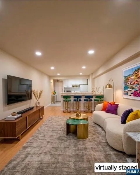 333 Grand Avenue 3M