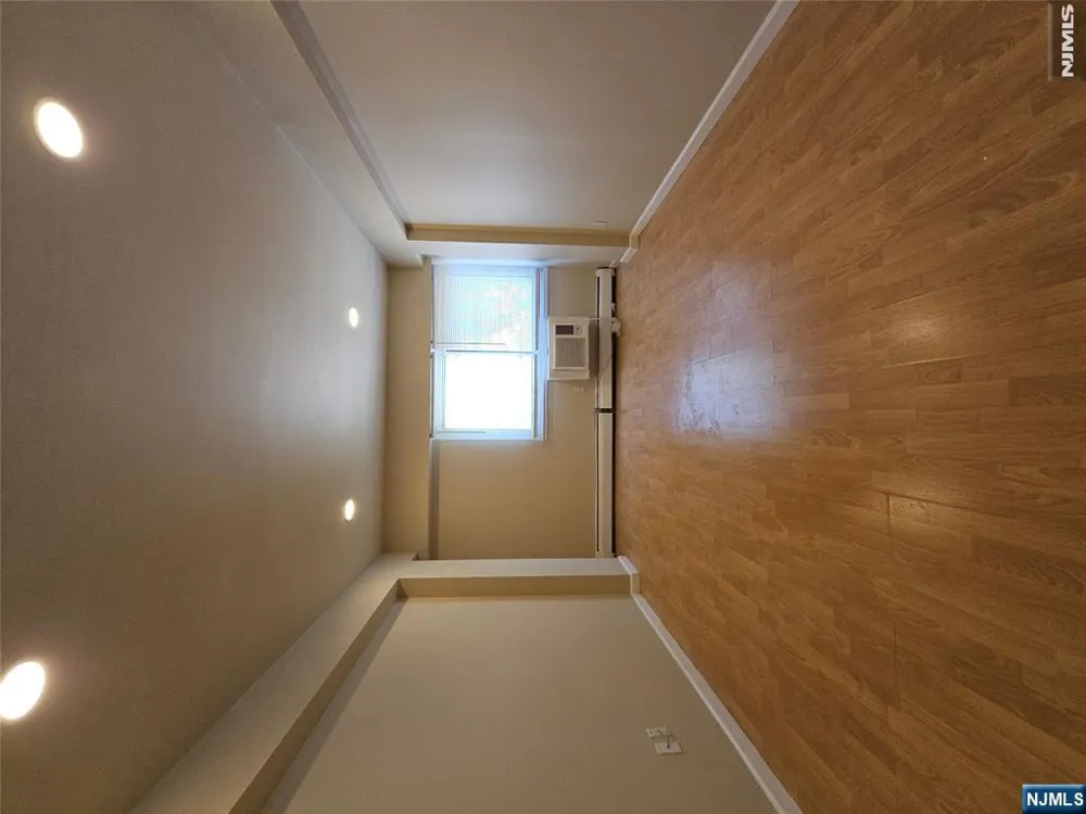 333 Grand Avenue 3M Palisades Park, NJ 07650