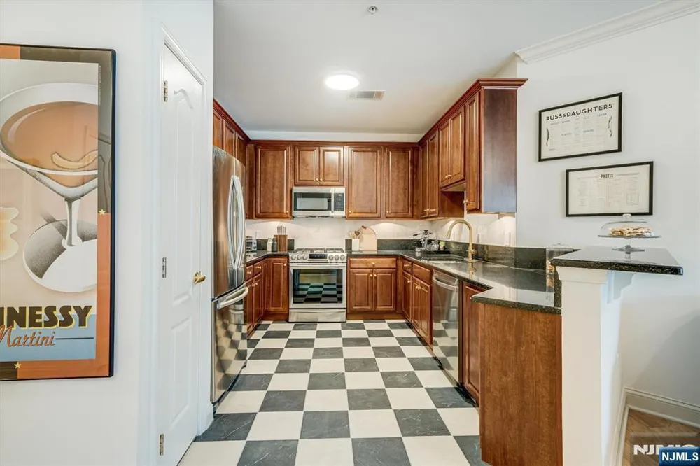 7312 Coventry Court Riverdaleugh, NJ 07457