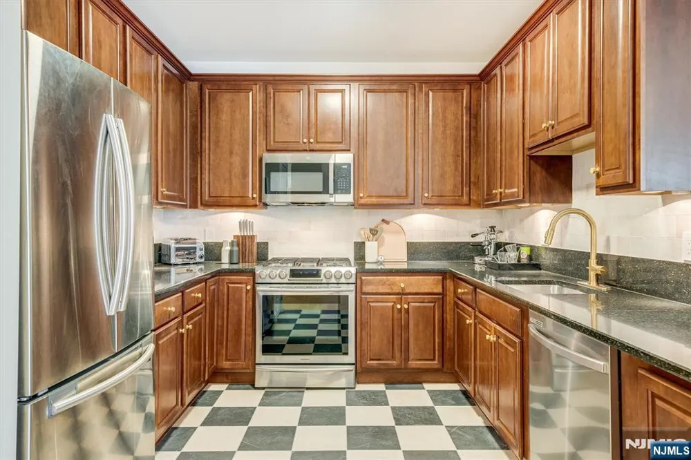 7312 Coventry Court Riverdaleugh, NJ 07457