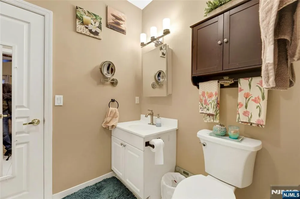 520 Victor Street 8 Saddle Brook, NJ 07663
