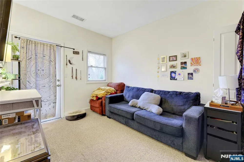 520 Victor Street 8 Saddle Brook, NJ 07663