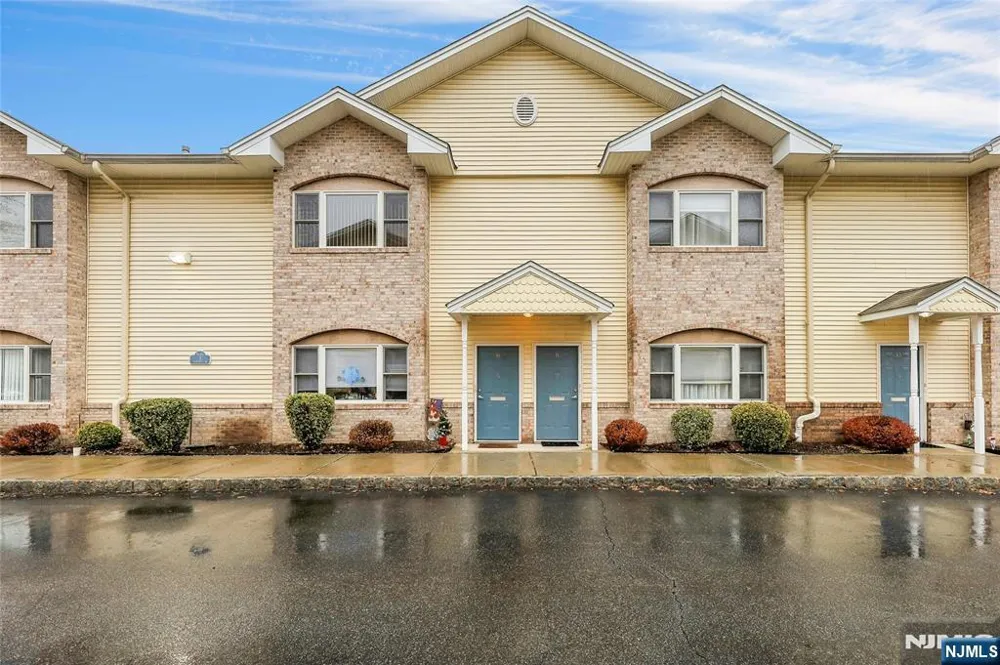 520 Victor Street 8 Saddle Brook, NJ 07663