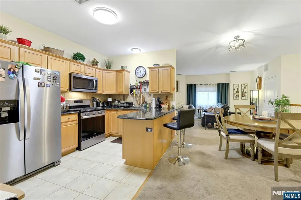 520 Victor Street 8 Saddle Brook, NJ 07663