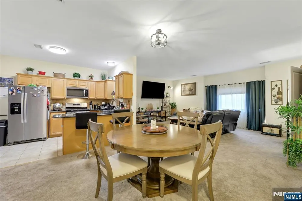 520 Victor Street 8 Saddle Brook, NJ 07663