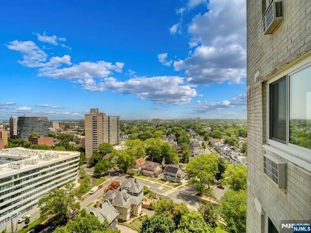 377 S Harrison Street 17FF East Orange, NJ 07018