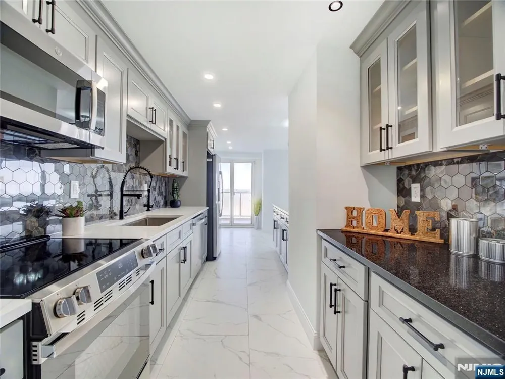 377 S Harrison Street 17FF East Orange, NJ 07018