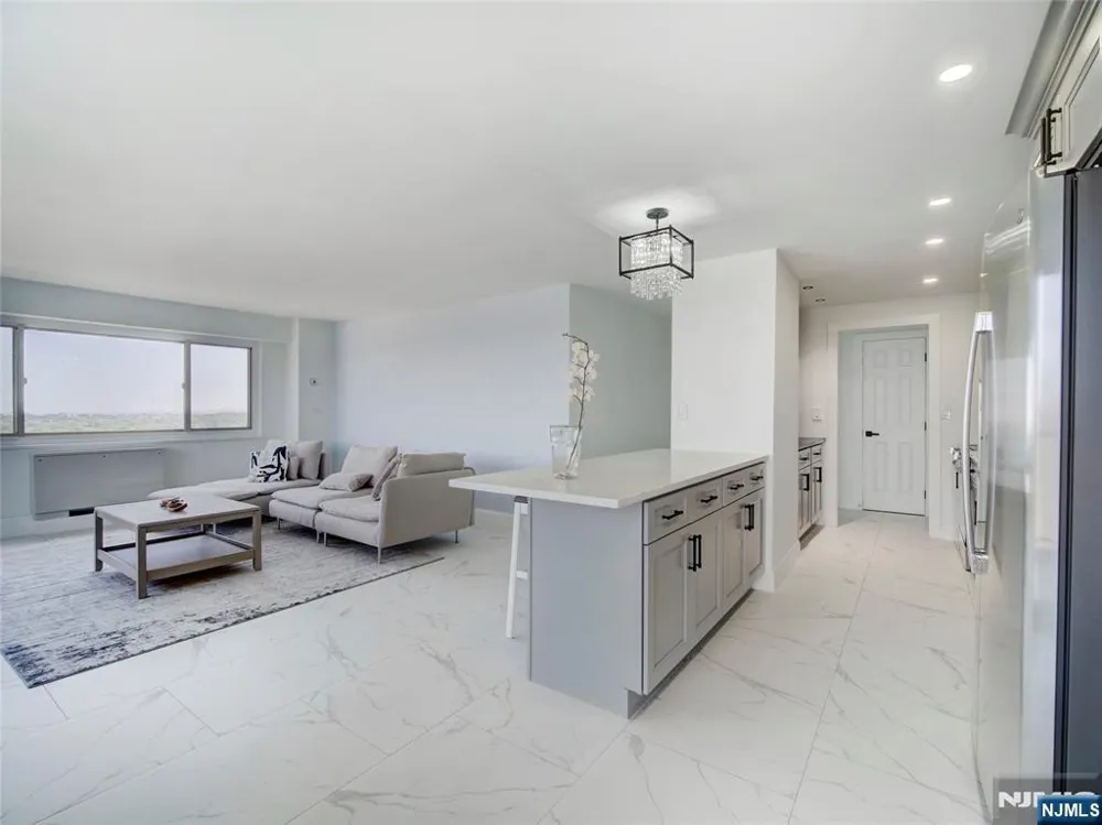 377 S Harrison Street 17FF East Orange, NJ 07018