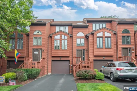 45 Sampson Street 11