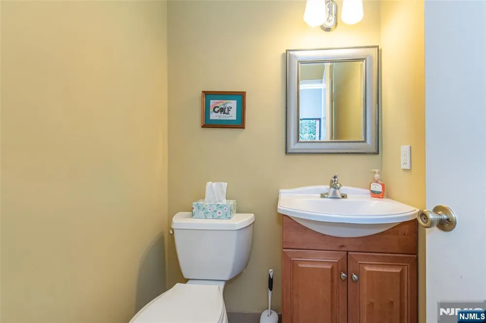 45 Sampson Street 11 Saddle Brook, NJ 07663