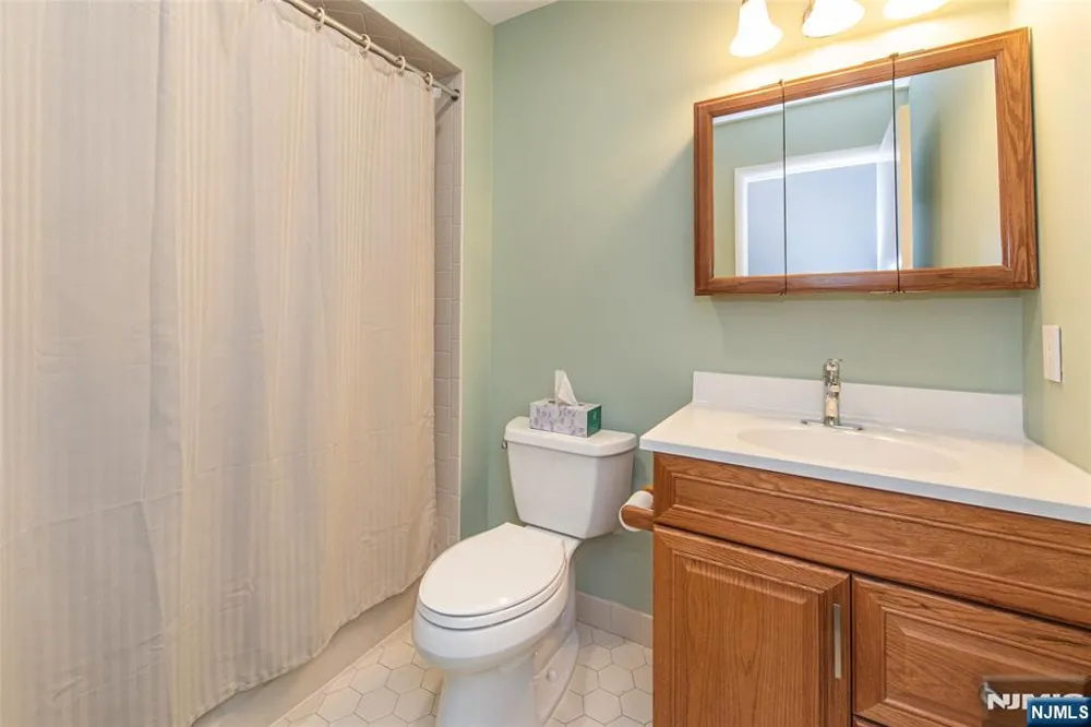 45 Sampson Street 11 Saddle Brook, NJ 07663