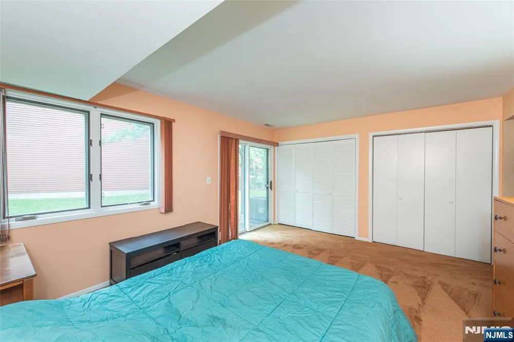 45 Sampson Street 11 Saddle Brook, NJ 07663