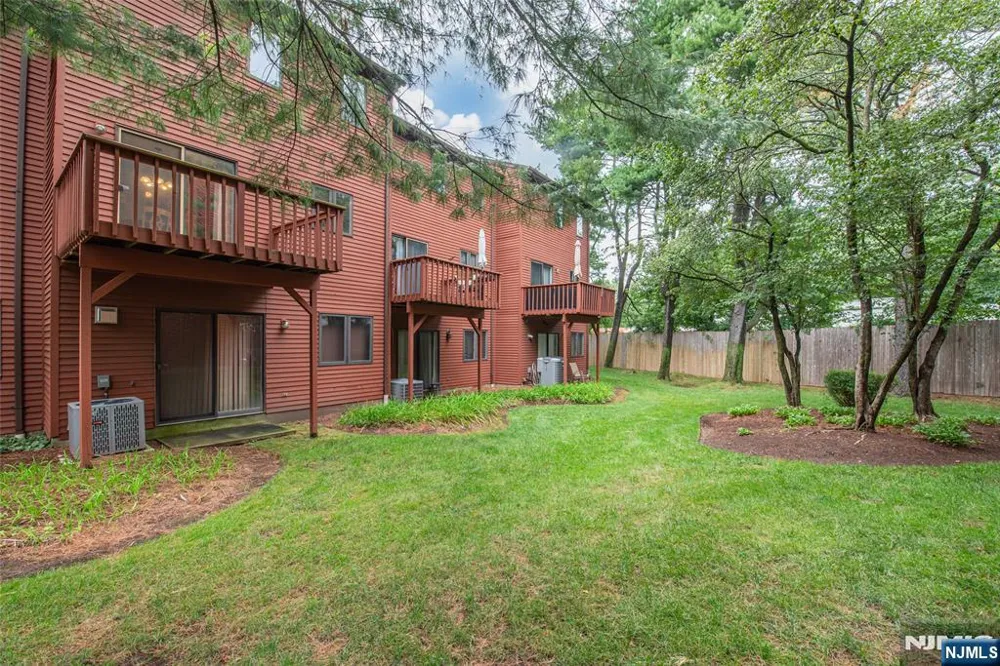45 Sampson Street 11 Saddle Brook, NJ 07663