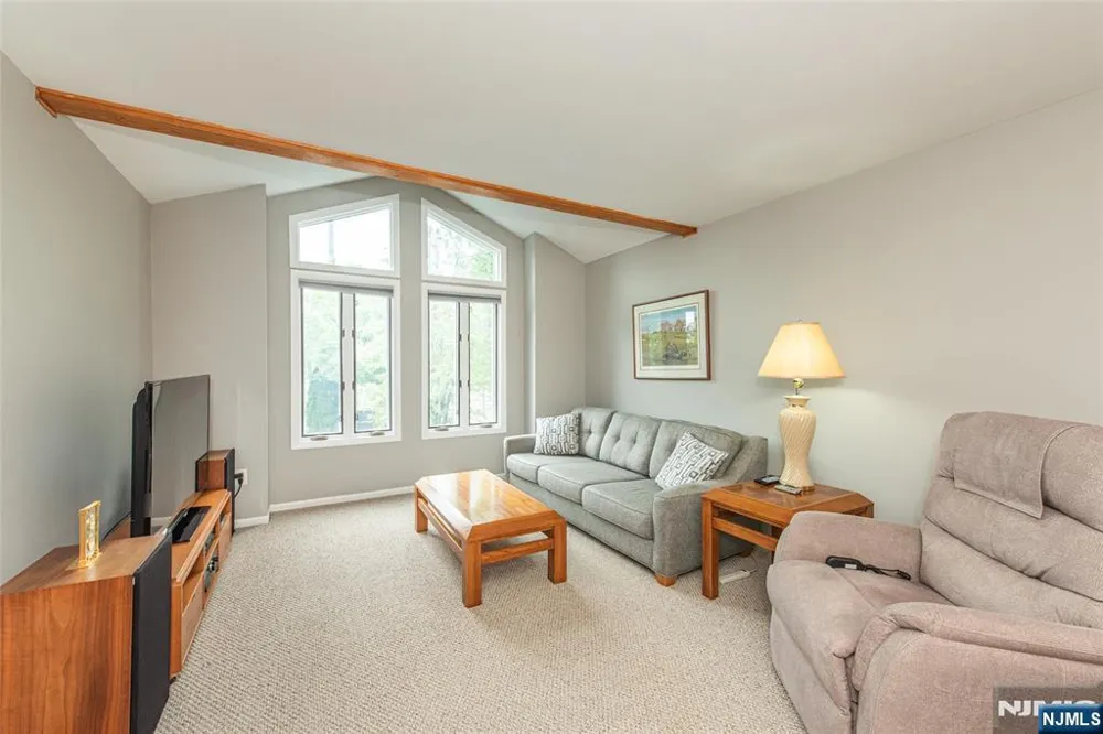 45 Sampson Street 11 Saddle Brook, NJ 07663