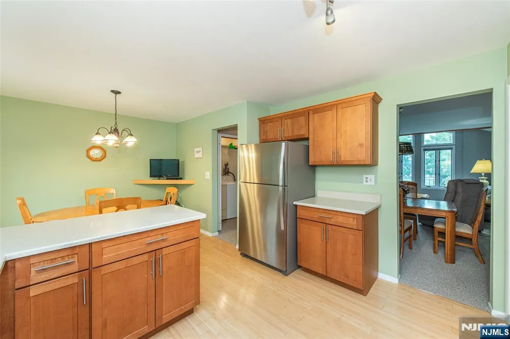 45 Sampson Street 11 Saddle Brook, NJ 07663
