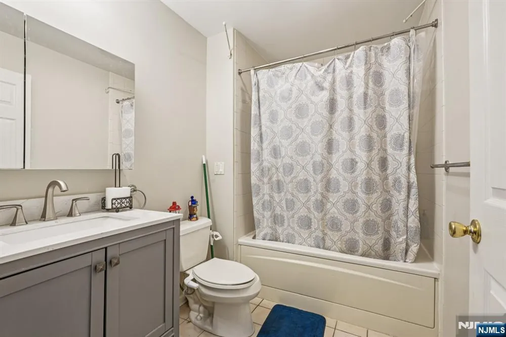 209 Raymound Boulevard Par-Troy Hills, NJ 07054