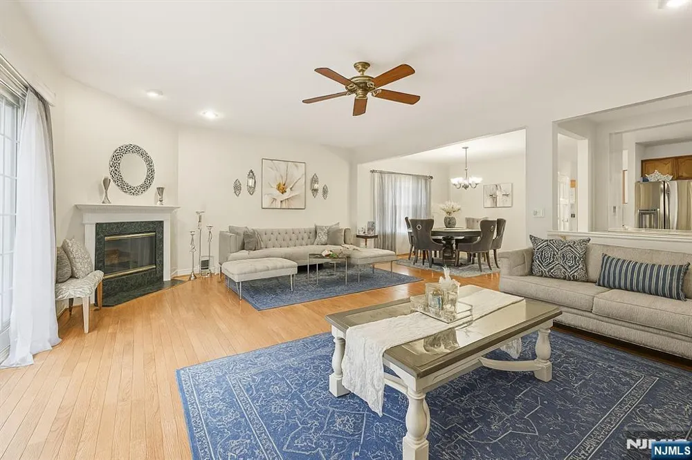 209 Raymound Boulevard Par-Troy Hills, NJ 07054
