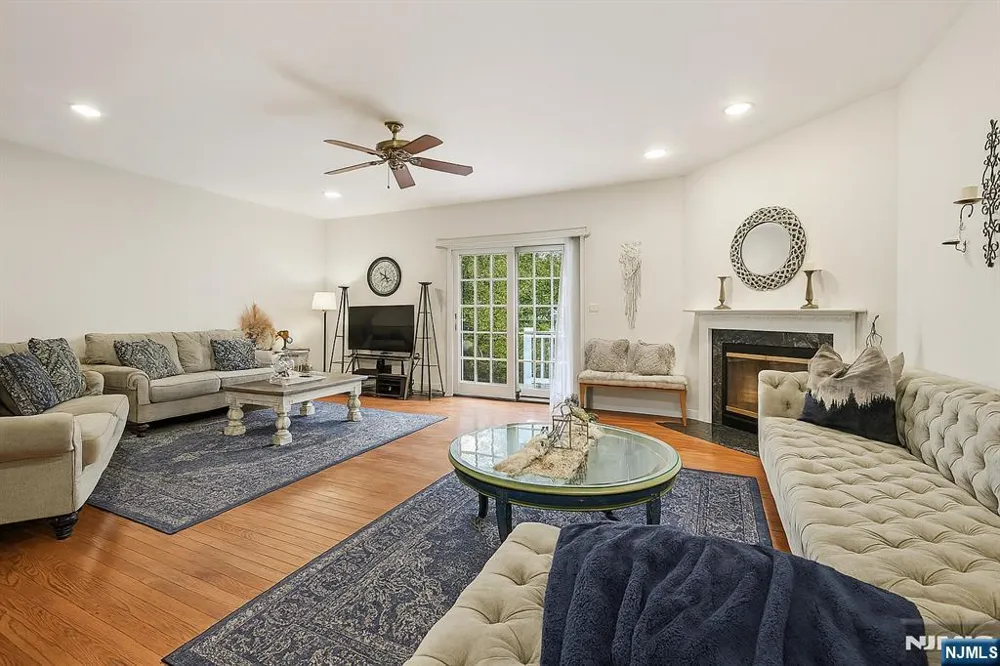 209 Raymound Boulevard Par-Troy Hills, NJ 07054