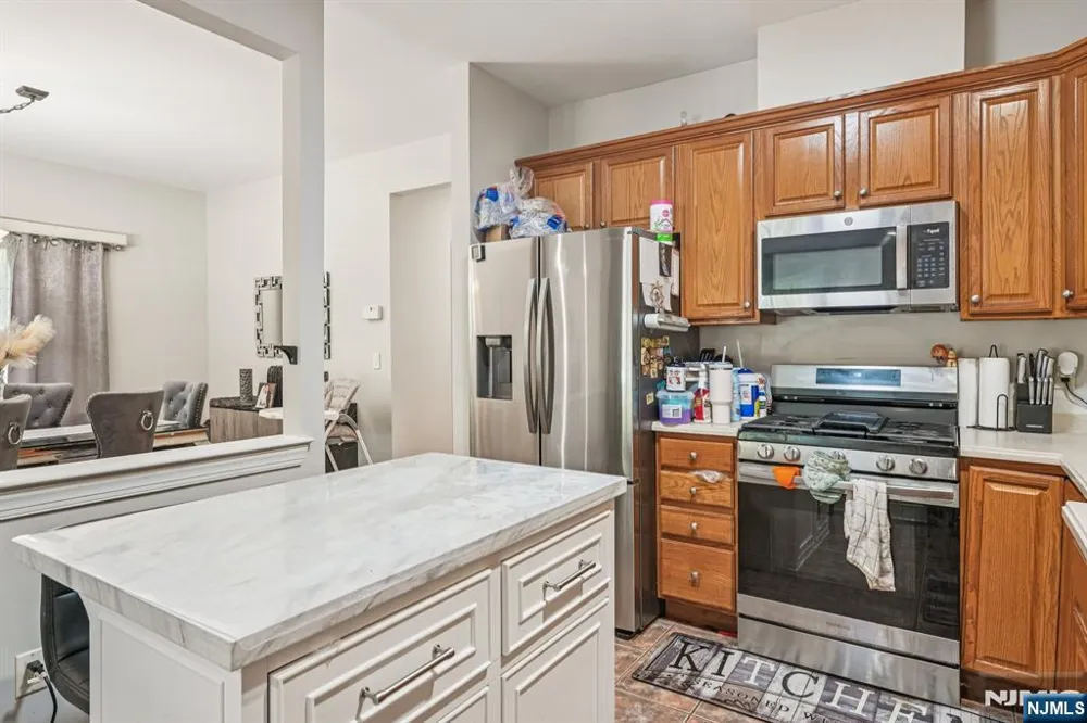 209 Raymound Boulevard Par-Troy Hills, NJ 07054