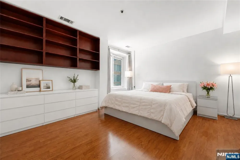 600 Harbor Boulevard 0928 Weehawken, NJ 07086