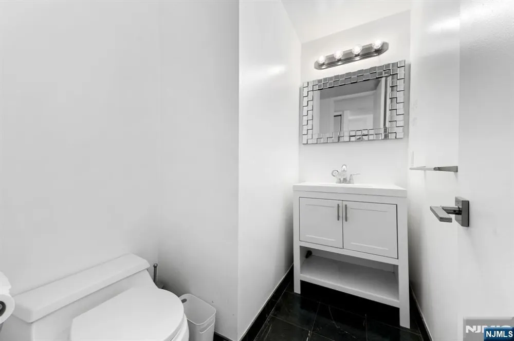 600 Harbor Boulevard 0928 Weehawken, NJ 07086