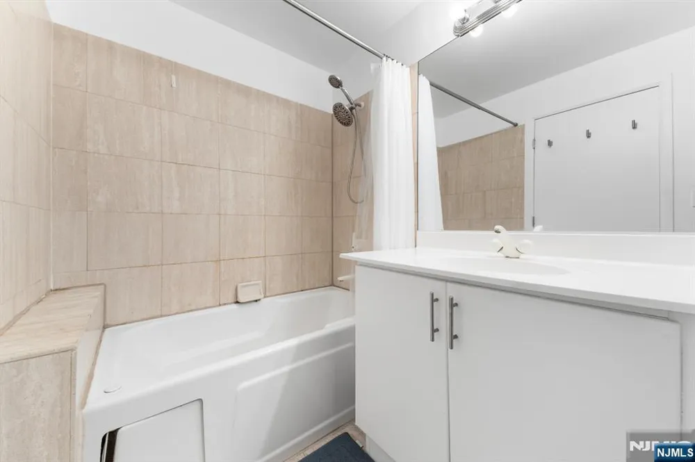 600 Harbor Boulevard 0928 Weehawken, NJ 07086