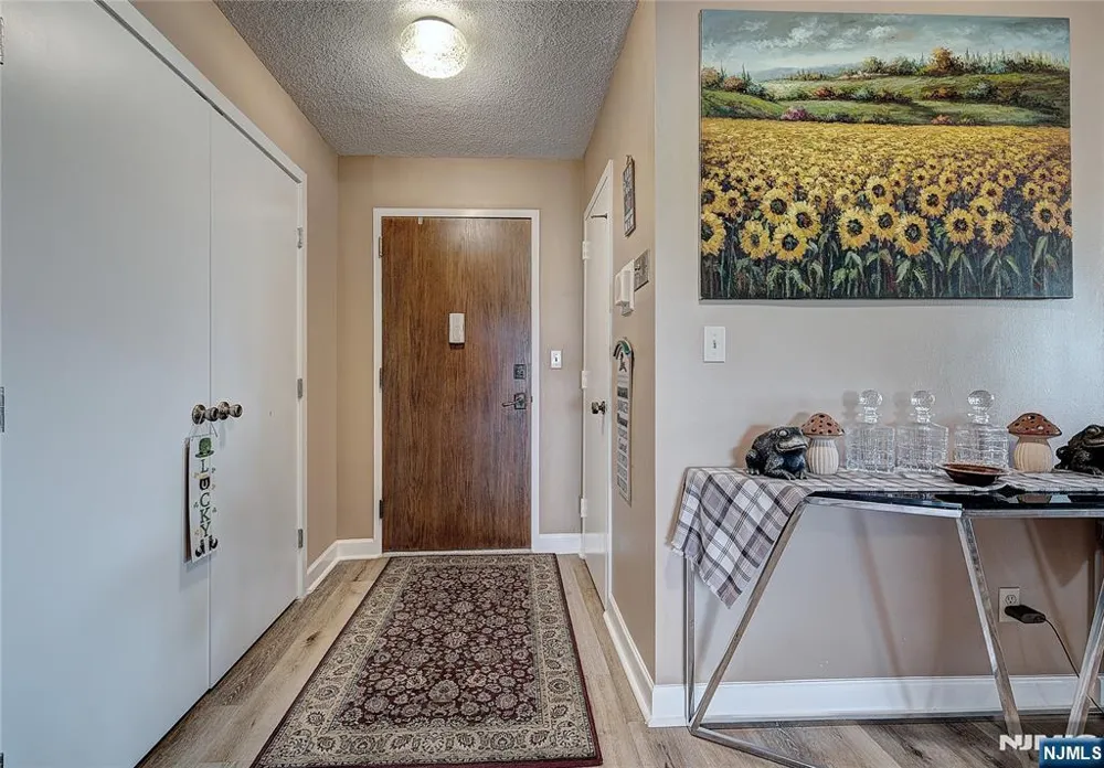 2 Claridge Drive 3MW Verona, NJ 07044