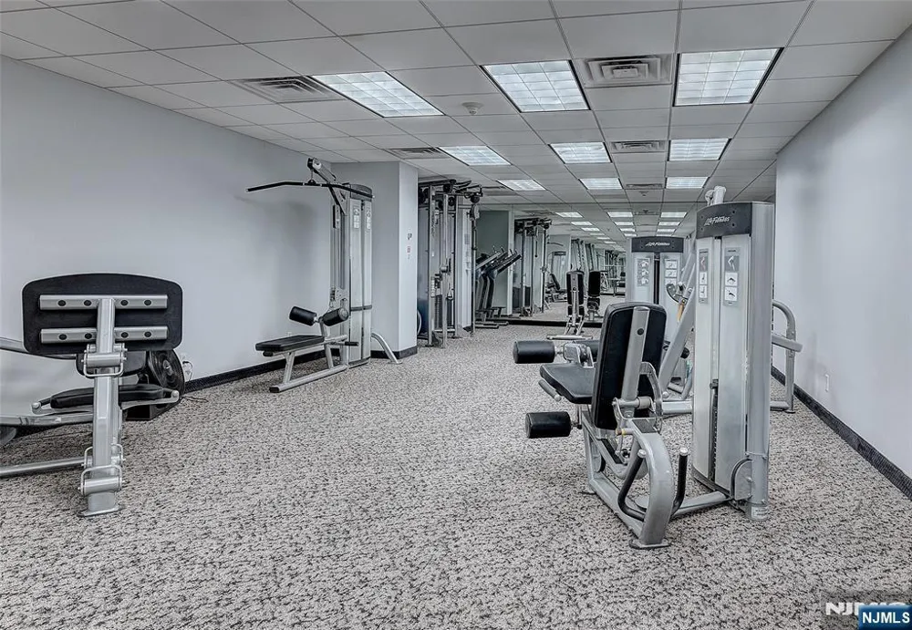 2 Claridge Drive 3MW Verona, NJ 07044