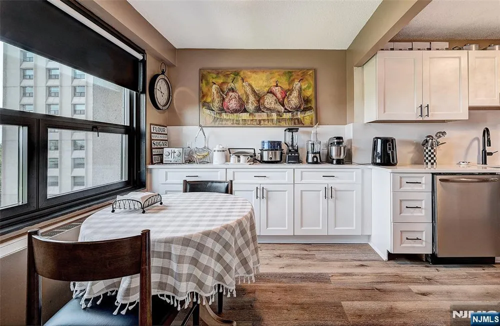 2 Claridge Drive 3MW Verona, NJ 07044