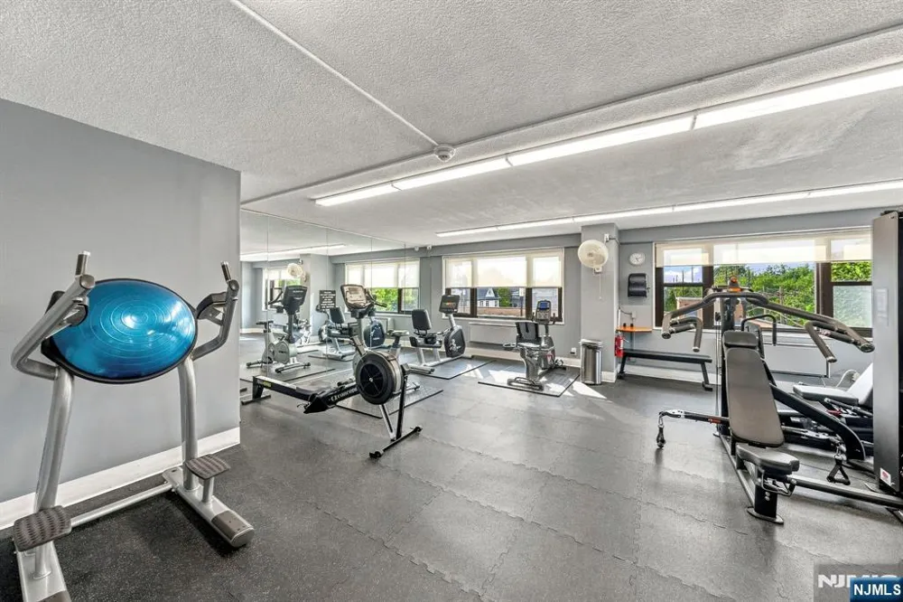 7855 Boulevard East 20F North Bergen, NJ 07047