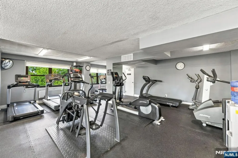 7855 Boulevard East 20F North Bergen, NJ 07047