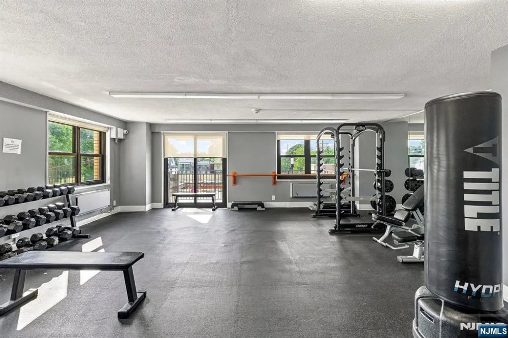 7855 Boulevard East 20F North Bergen, NJ 07047