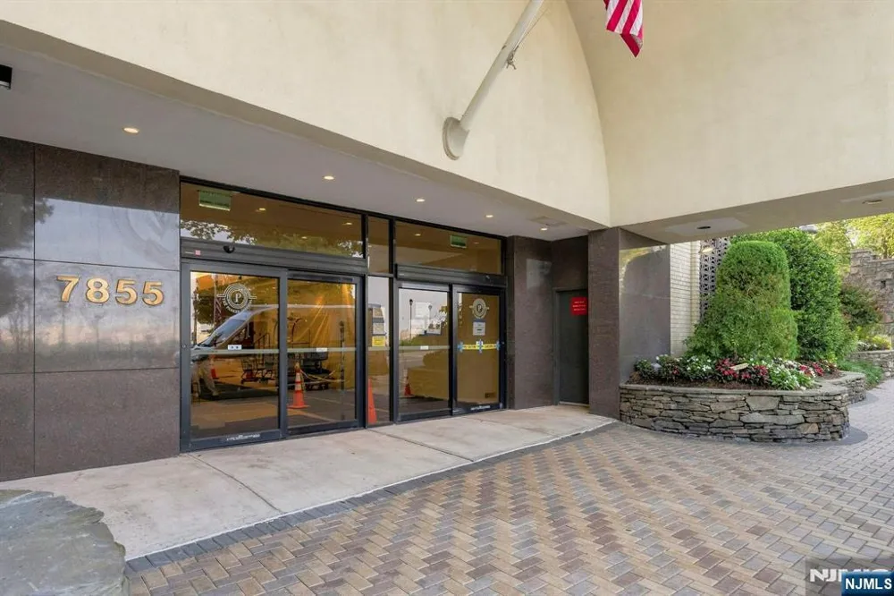 7855 Boulevard East 20F North Bergen, NJ 07047