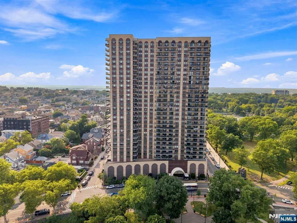7855 Boulevard East 20F North Bergen, NJ 07047