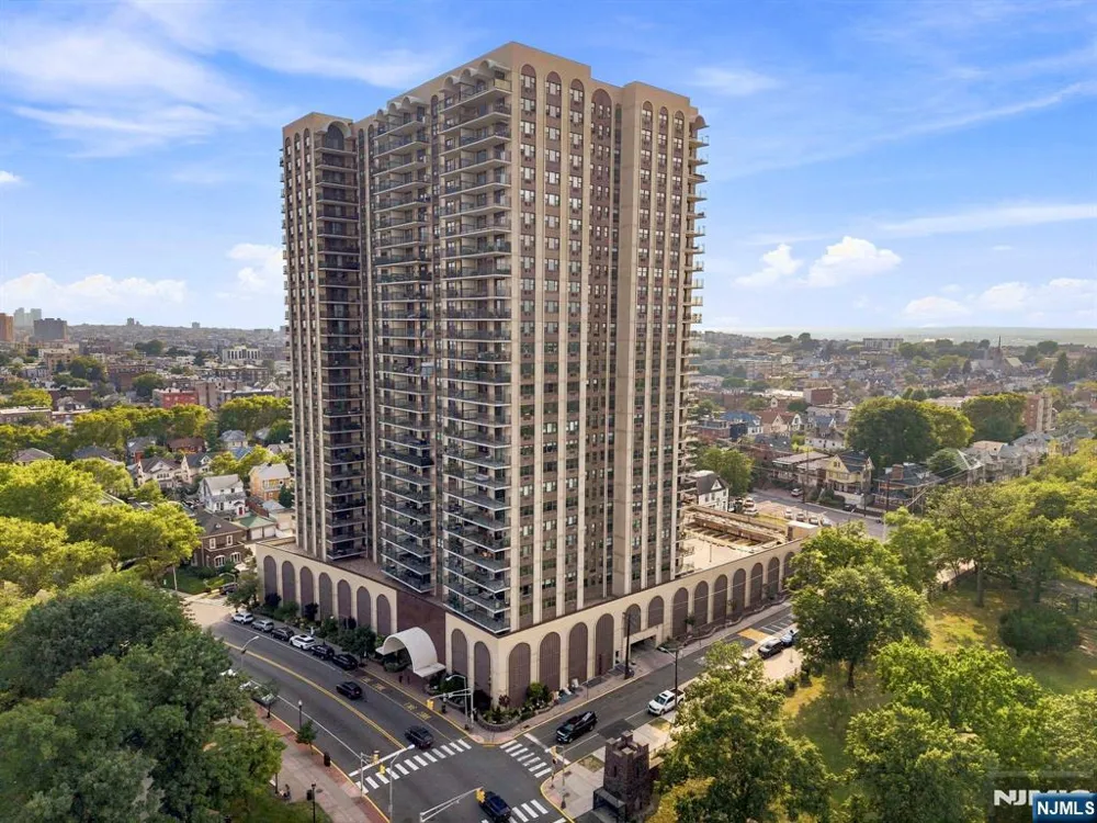 7855 Boulevard East 20F North Bergen, NJ 07047