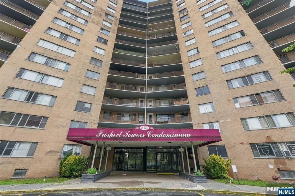 275 Prospect Street 14B East Orange, NJ 07017