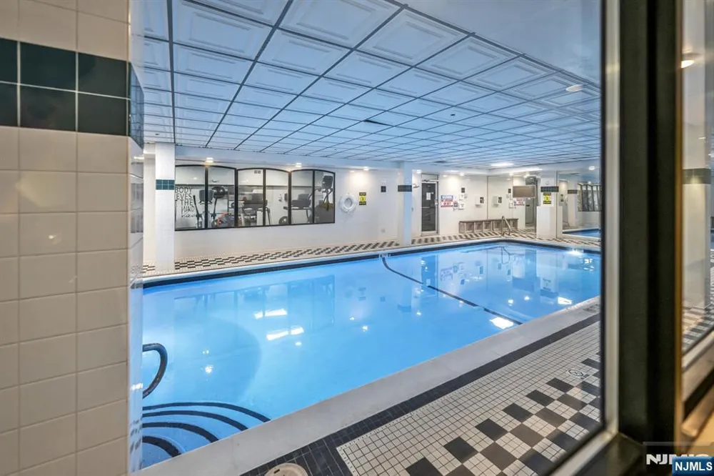 518-536 Gregory Avenue A101 Weehawken, NJ 07086