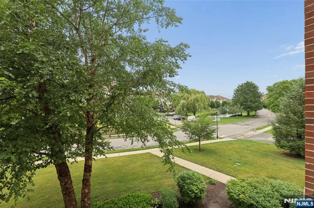 7118 Warrens Way Wanaque, NJ 07465