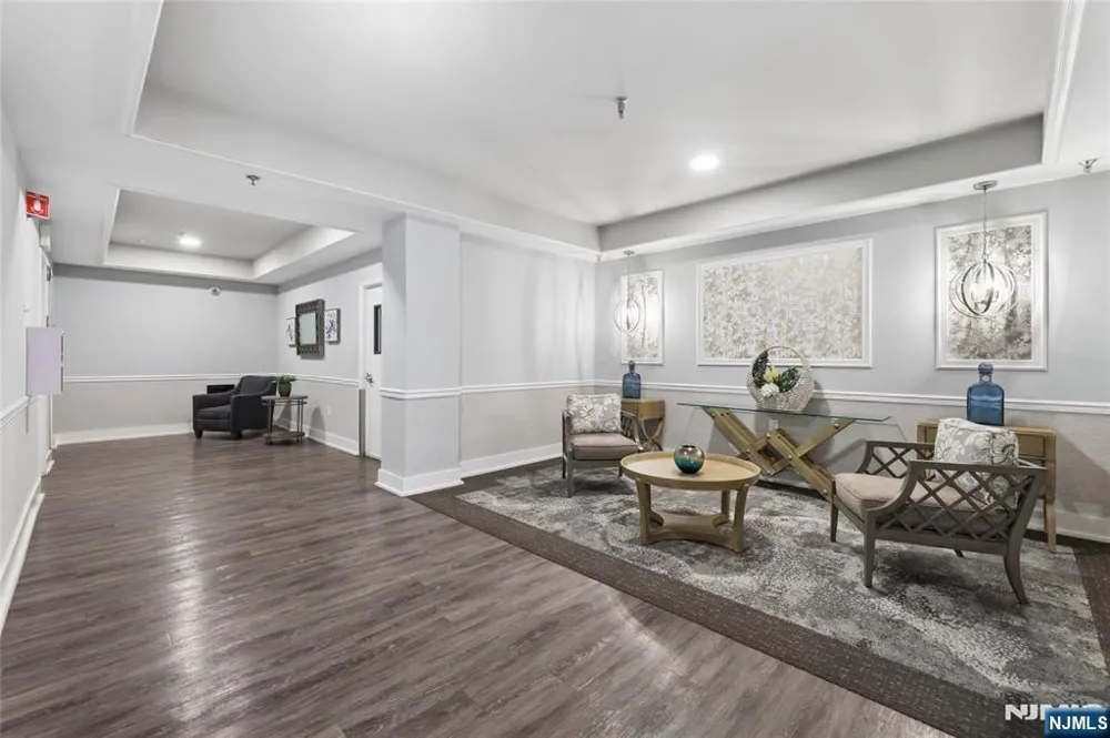 7118 Warrens Way Wanaque, NJ 07465