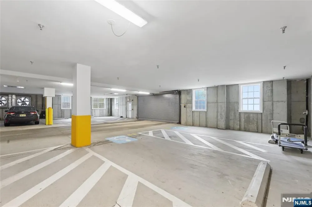 7118 Warrens Way Wanaque, NJ 07465
