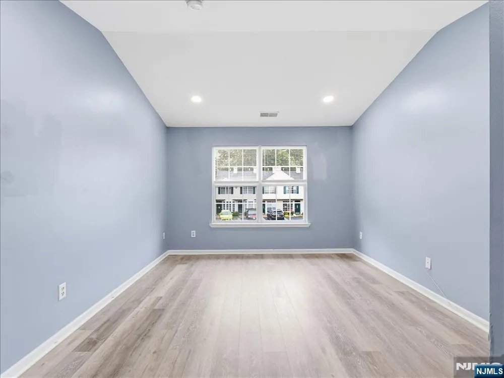 4 Derby Street 2 East Orange, NJ 07018