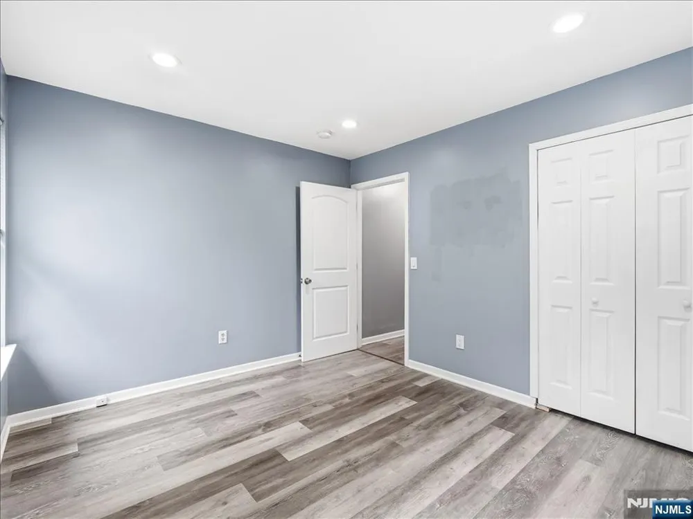 4 Derby Street 2 East Orange, NJ 07018