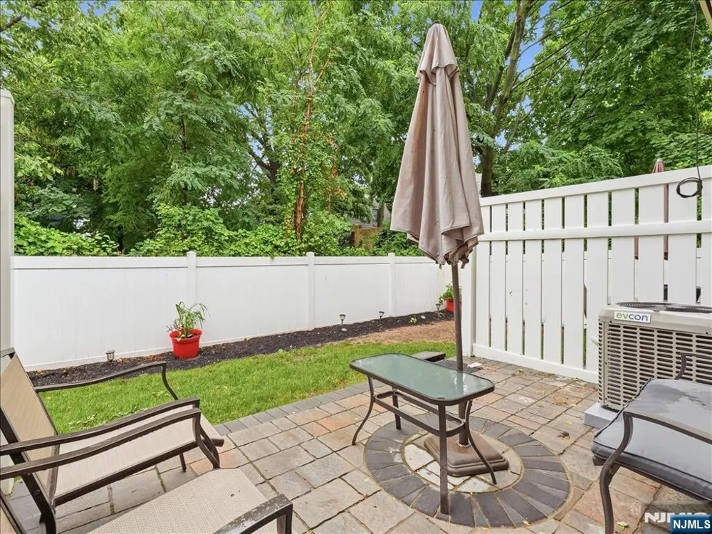 4 Derby Street 2 East Orange, NJ 07018