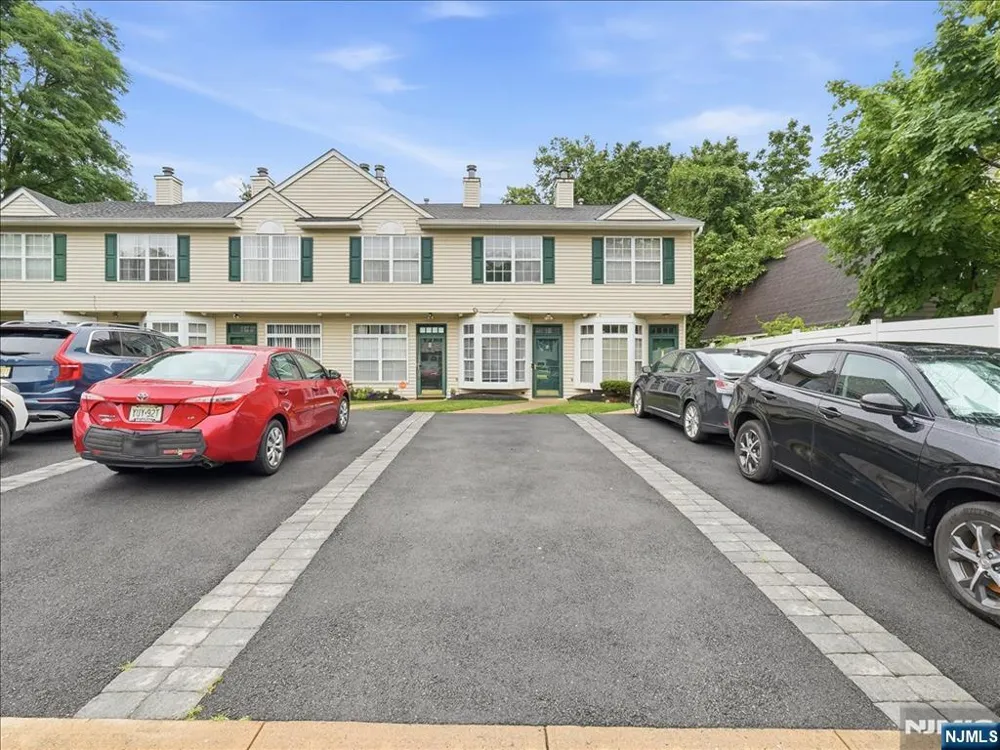4 Derby Street 2 East Orange, NJ 07018
