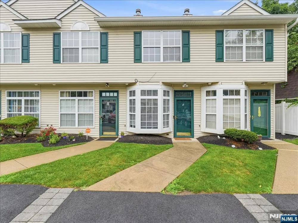 4 Derby Street 2 East Orange, NJ 07018