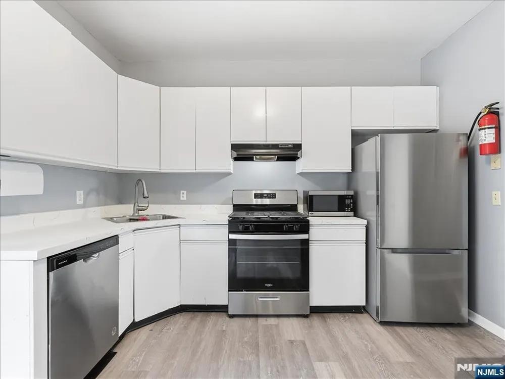 4 Derby Street 2 East Orange, NJ 07018