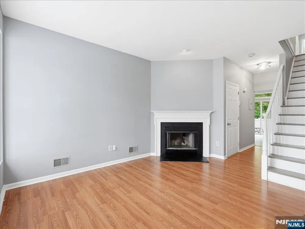 4 Derby Street 2 East Orange, NJ 07018