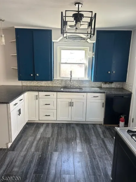 309 Mccandless St Linden City, NJ 07036