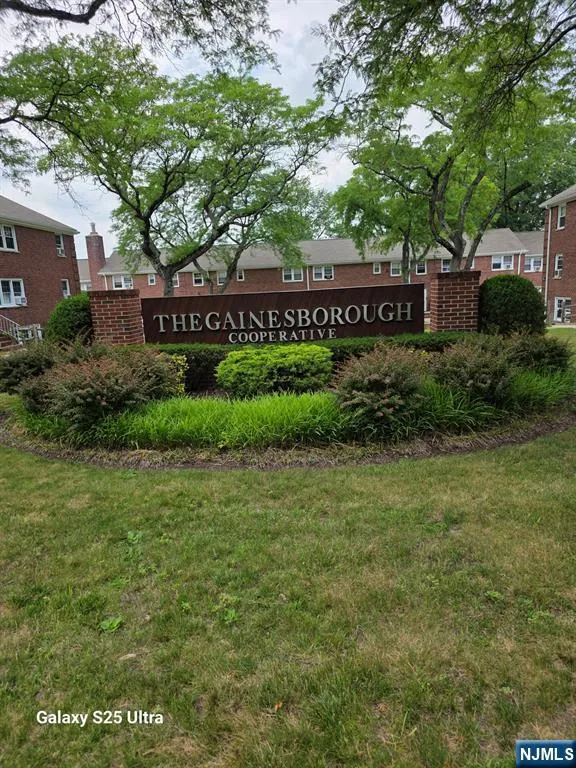 4 Gainesborough Terrace 1B River Edge, NJ 07661