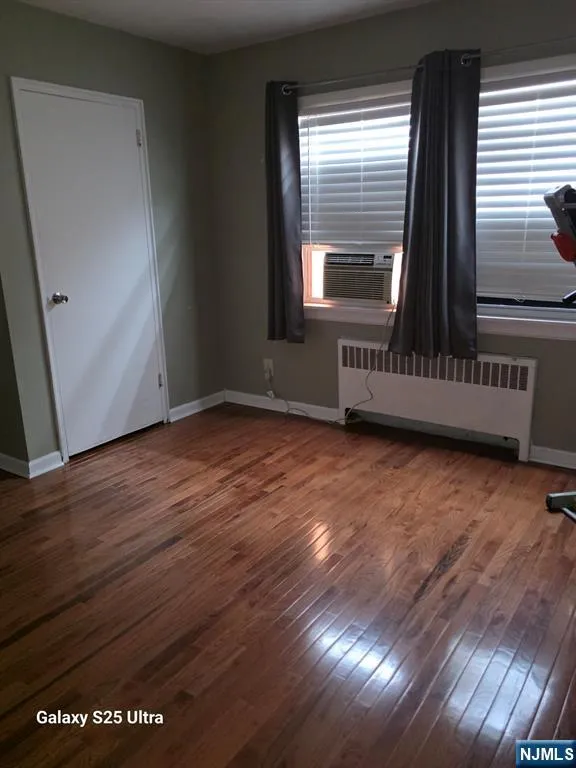4 Gainesborough Terrace 1B River Edge, NJ 07661
